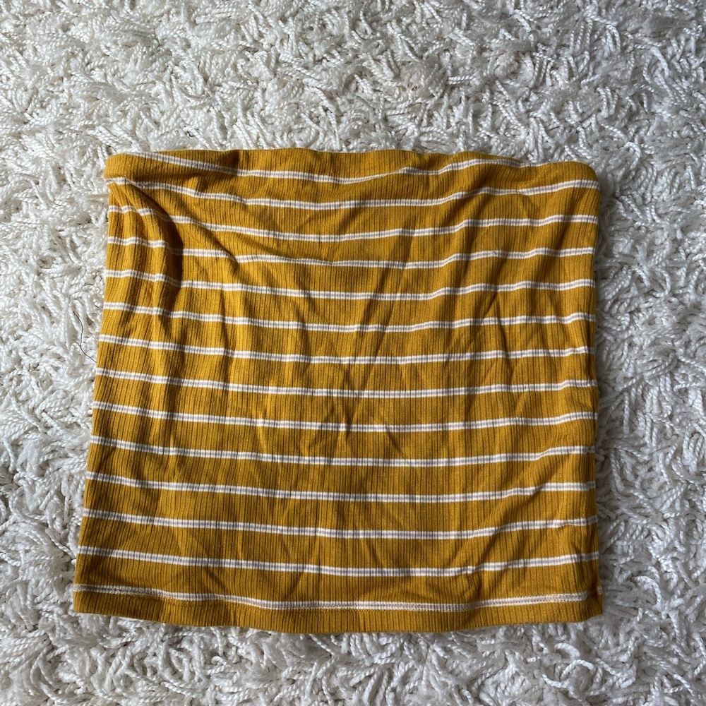 american eagle strapless cropped shirt
